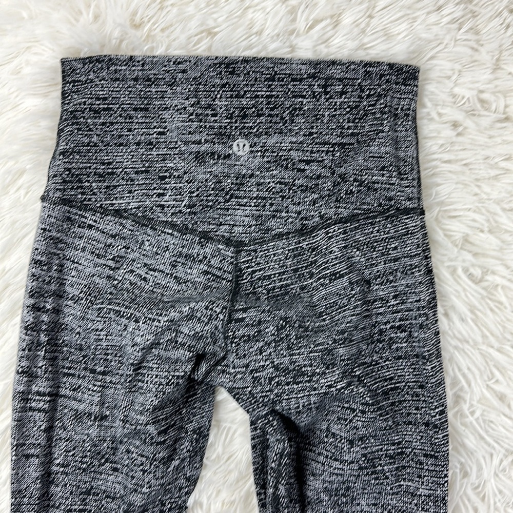 Lululemon Align Crop *21" Twillines Ice Grey Black - Picture 6 of 7